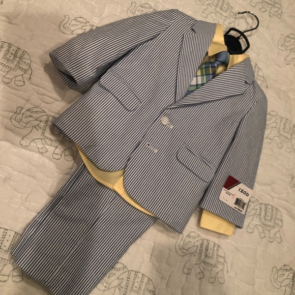 Izod Other - IZOD 4 piece seersucker suit for baby